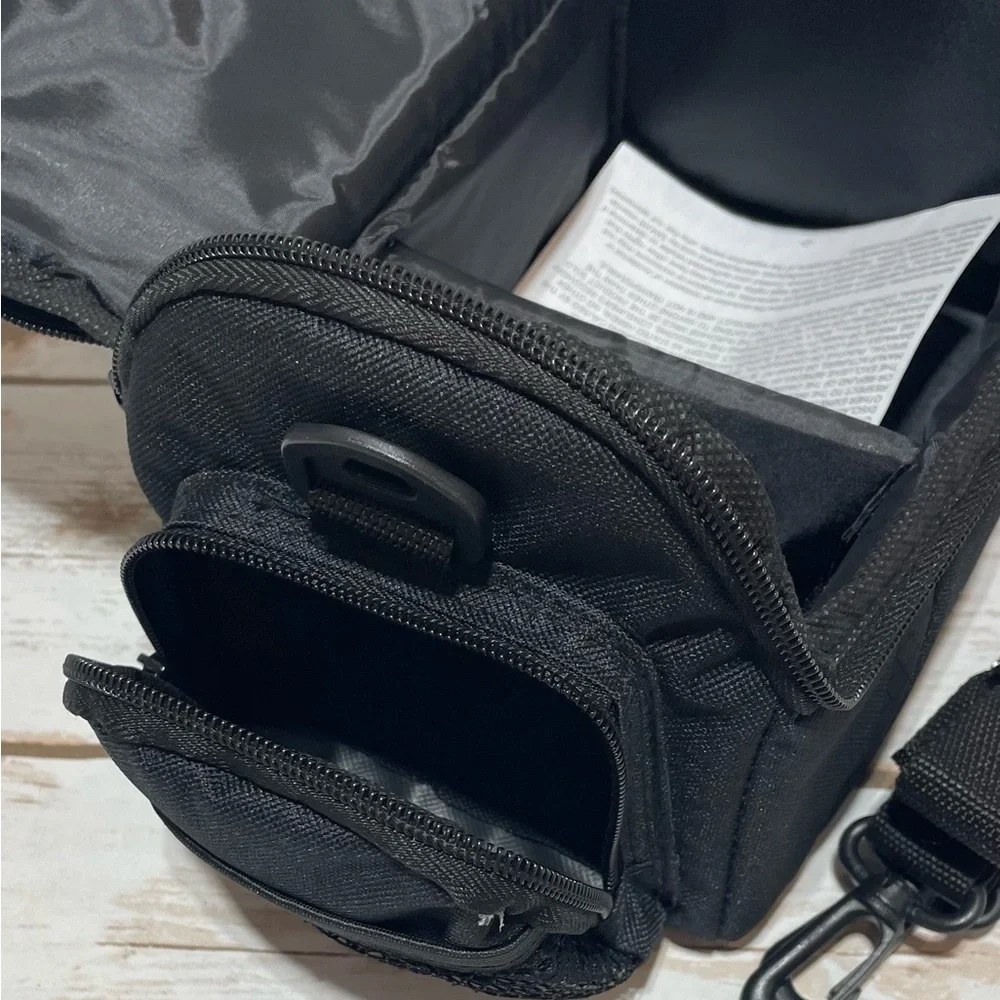 Vivitar Gadget Bag. NWT